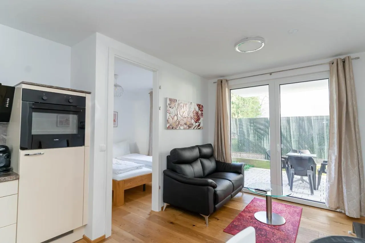 Modern Apartment With Tiny Garden Near City Center Vienna