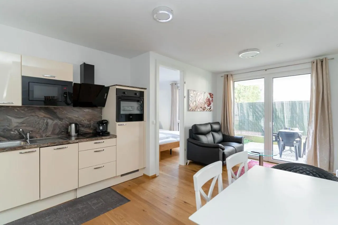 Modern Apartment With Tiny Garden Near City Center Vienna
