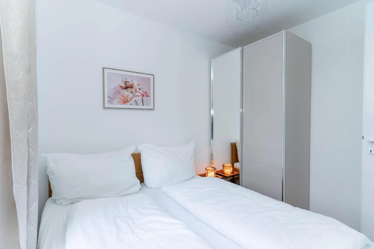 Modern Apartment With Tiny Garden Near City Center Vienna 0*,  Austria