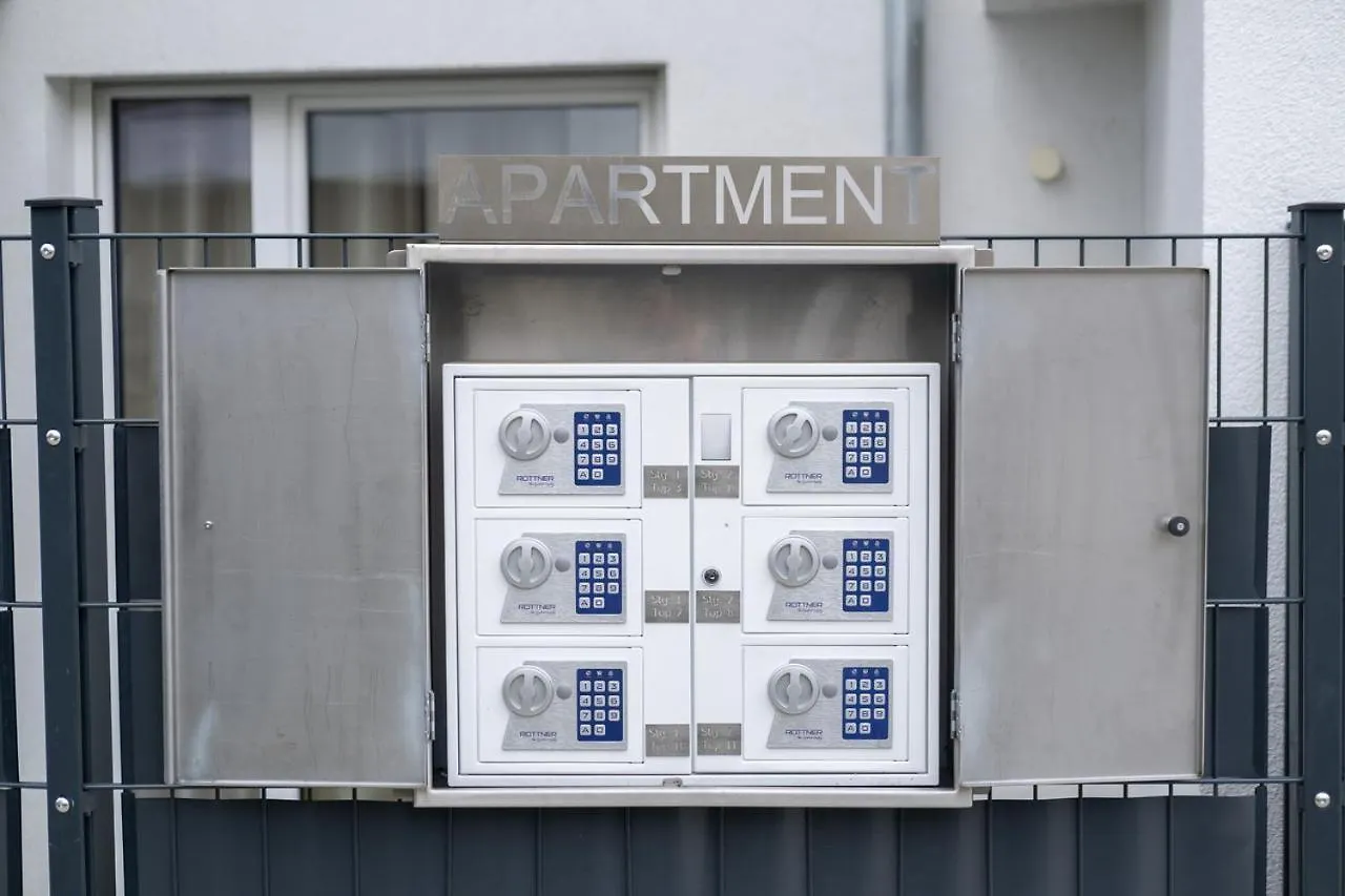 Modern Apartment With Tiny Garden Near City Center Vienna 0*,  Austria